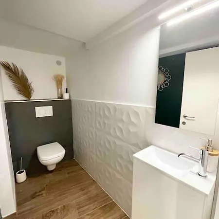 Les Logettes 2 Mentone